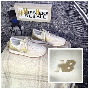 NEW BALANCE 620 CLASSIC GOLD BEIGE SNEAKERS